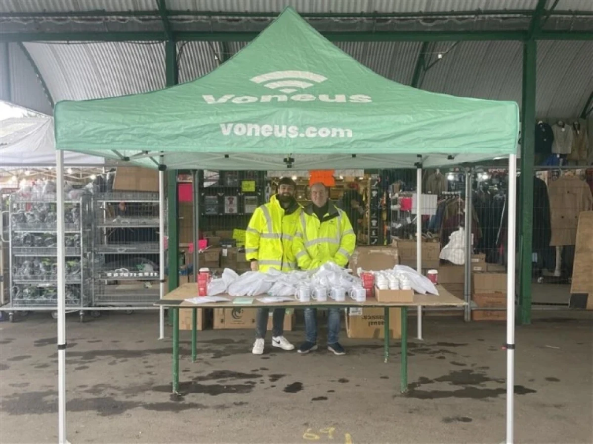 Voneus Broadband team at Market in Staffordshire