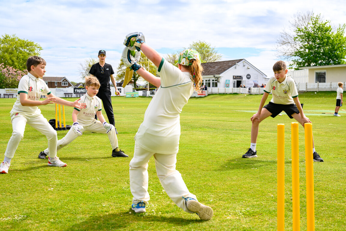 Sun shone for first round of the Voneus Village Cup with Lydia Greenway’s junior masterclass at Read Cricket Club
