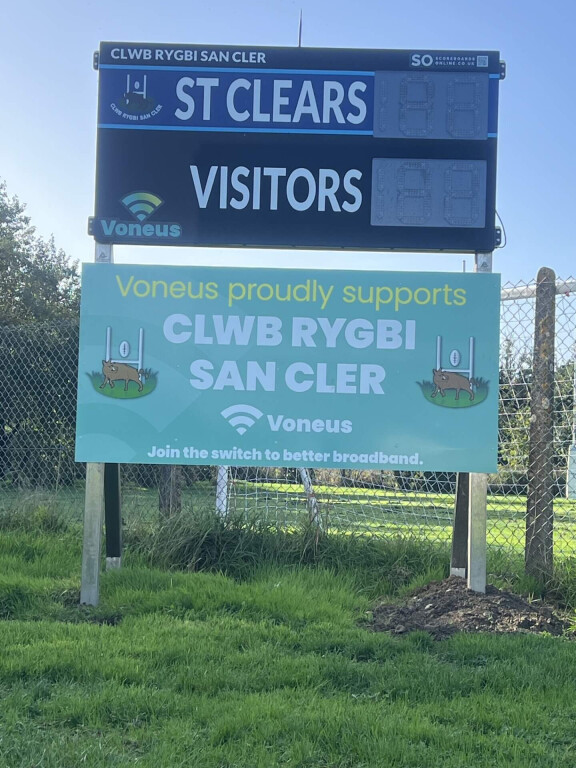St Clears RFC community support with voneus broadband sponsoring the club