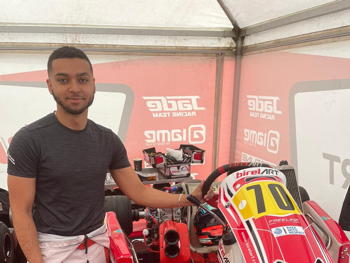 Shenington race sponsored by Voneus Broadband