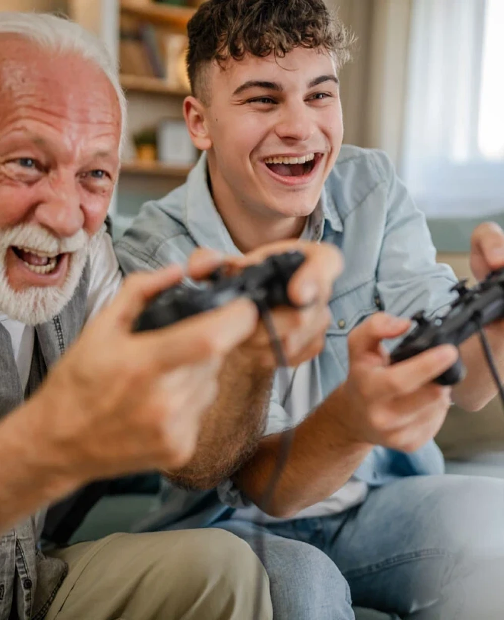 Family enjoying online gaming with Voneus broadband